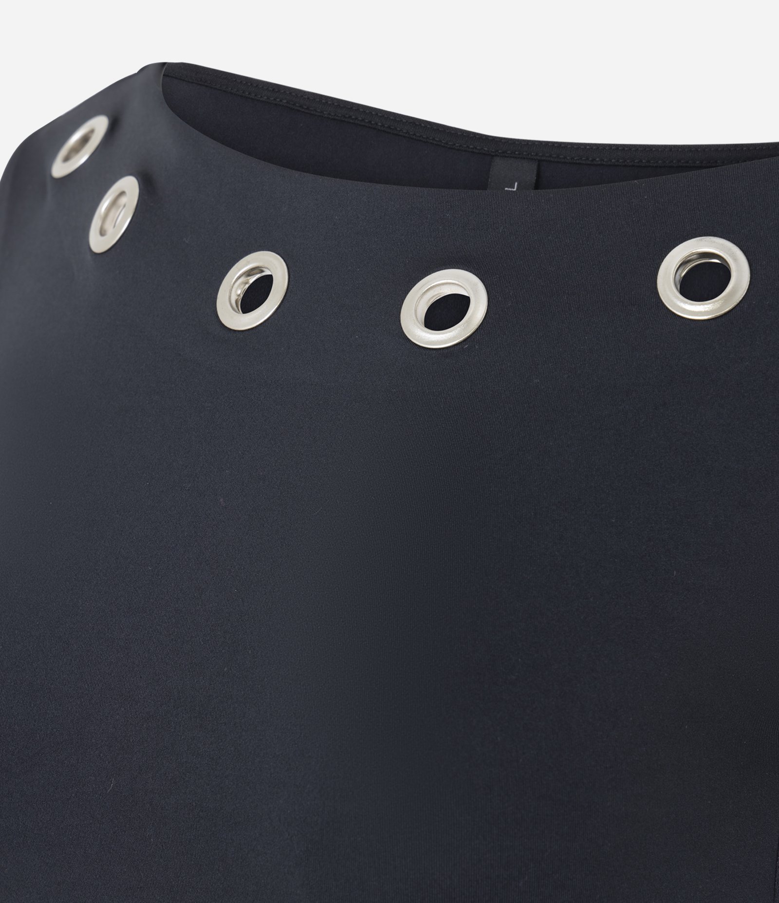 Blusa Ombro a Ombro com Ilhós Metálicos Preto 4