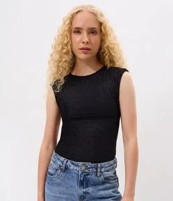 Blusa Sem Manga em Malha Texturizada com Costas Abertas
