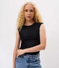 Blusa Sem Manga em Malha Texturizada com Costas Abertas