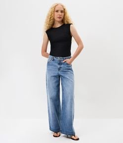 Blusa Sem Manga em Malha Texturizada com Costas Abertas
