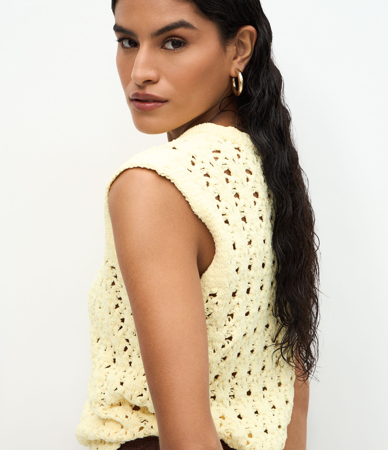 Colete Regular em Tricô Texturizado Amarelo 2