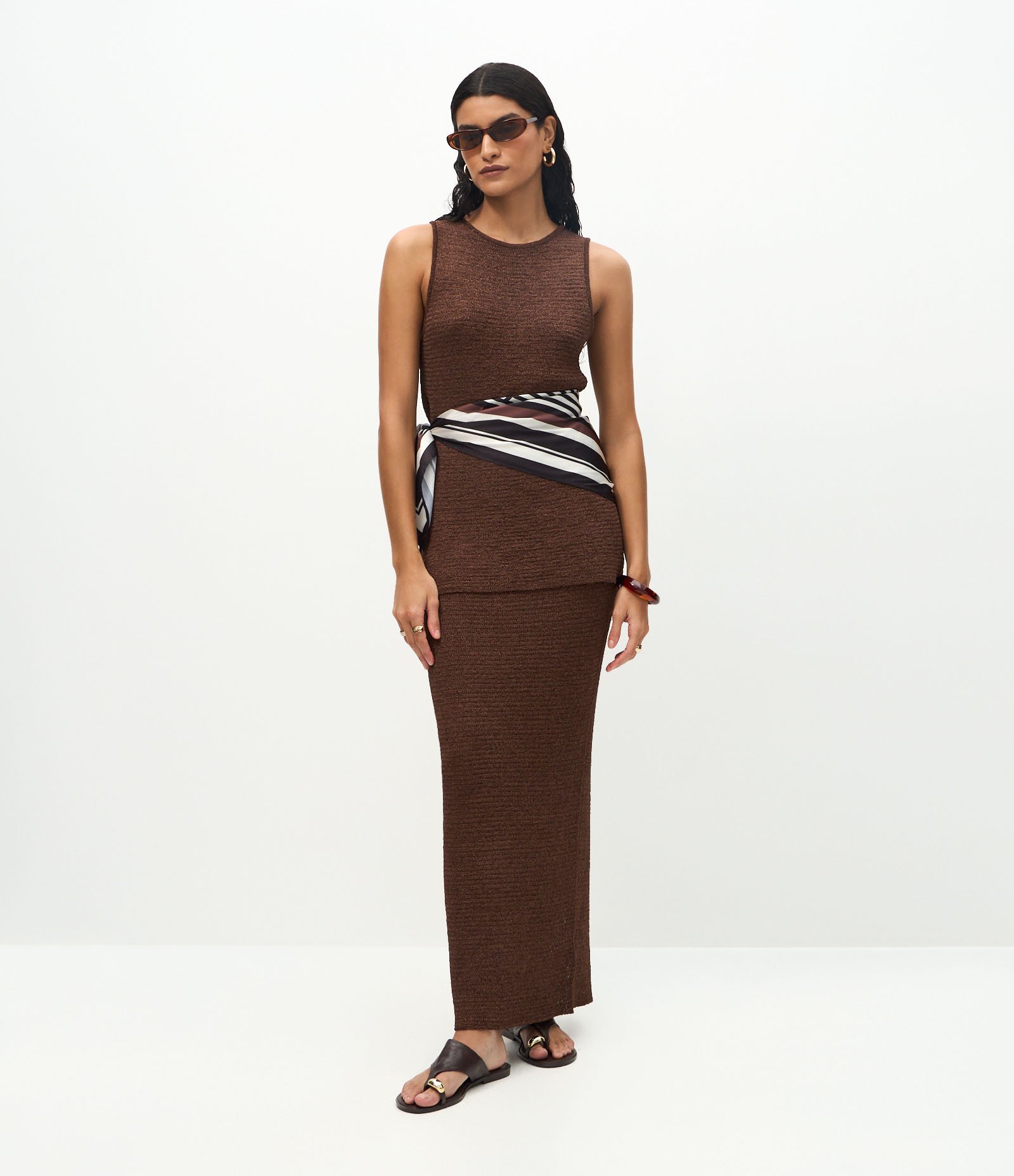 Blusa Alongada em Tricô com Fenda Lateral Marrom 2