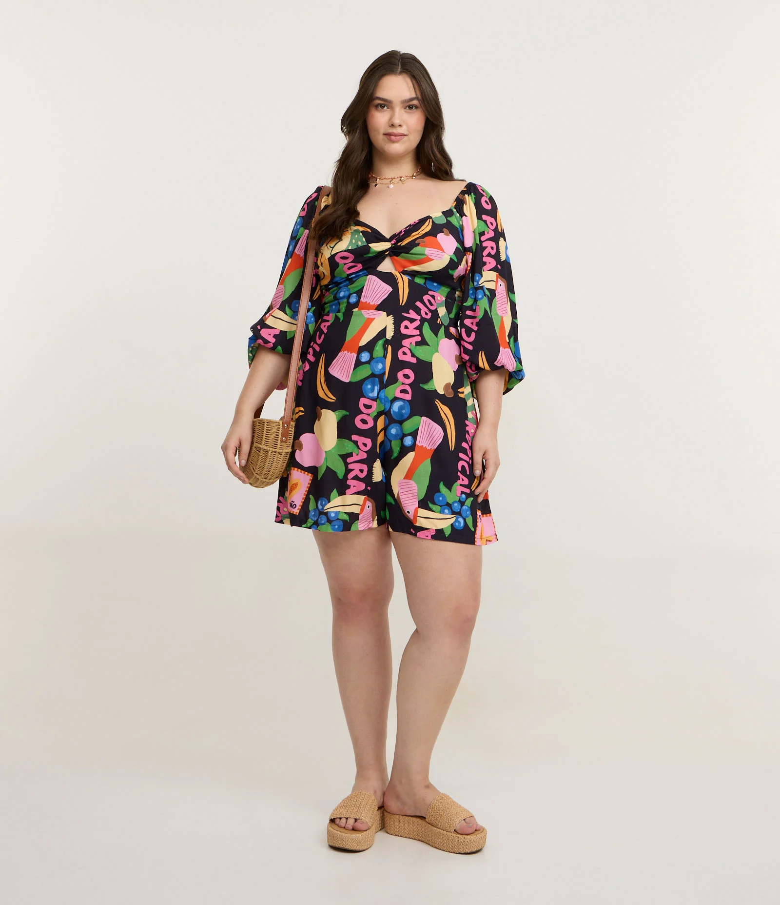 Macacão em Chalis com Estampa Tropical Curve & Plus Size Multicores 1