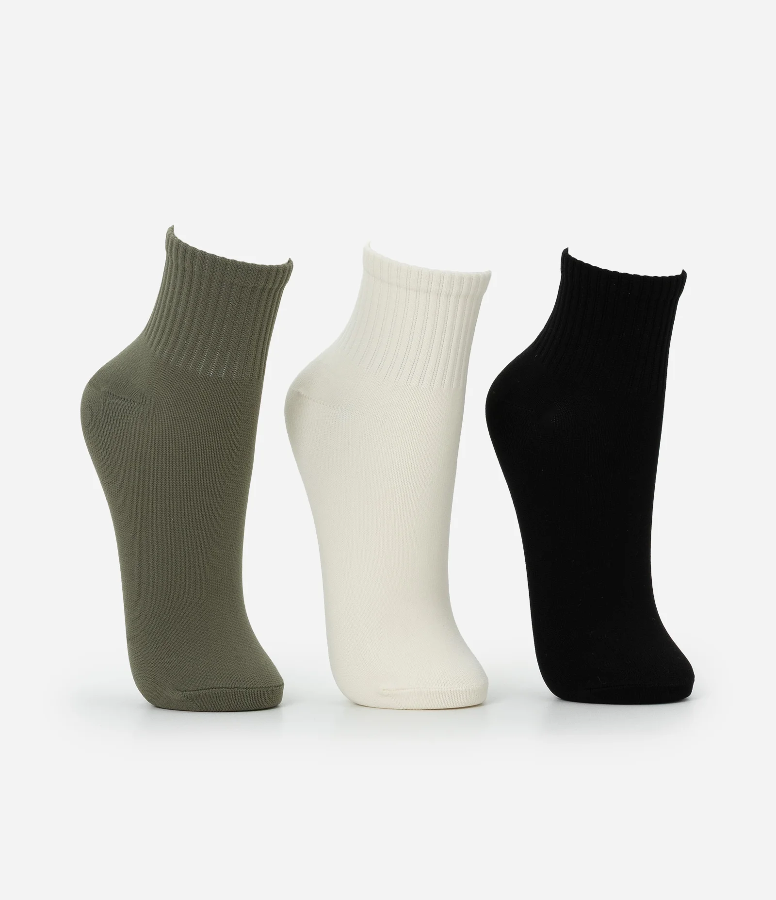 Kit 03 Meias Cano Médio Esportiva em Poliamida com Lettering Verde/Off White/Preto 2