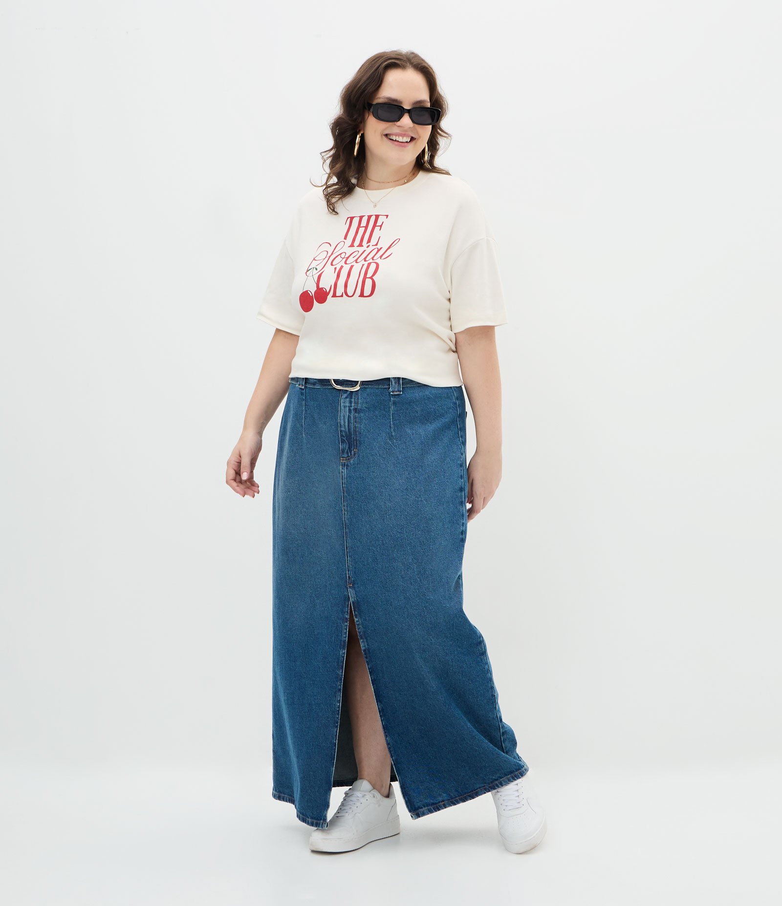 Camiseta Oversized em Suedine Estampa Cerejas Curve & Plus Size Off White 3