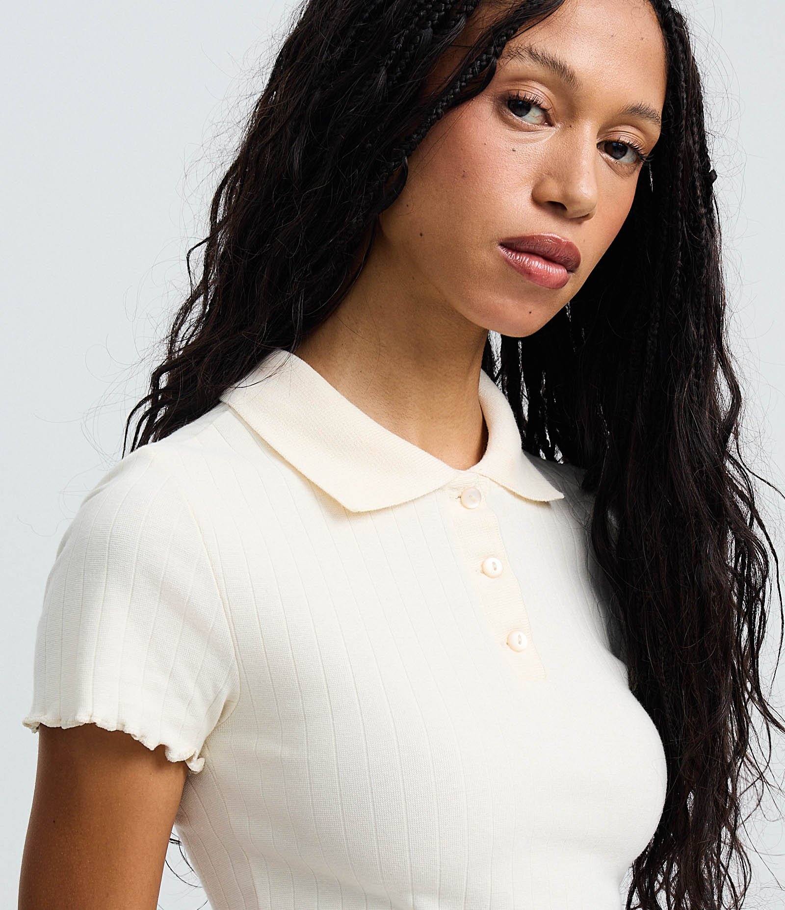 Blusa Polo com Manga Curta Frufru Bege 3