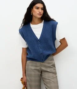 Colete Regular em Tricô com Abotoamento Frontal