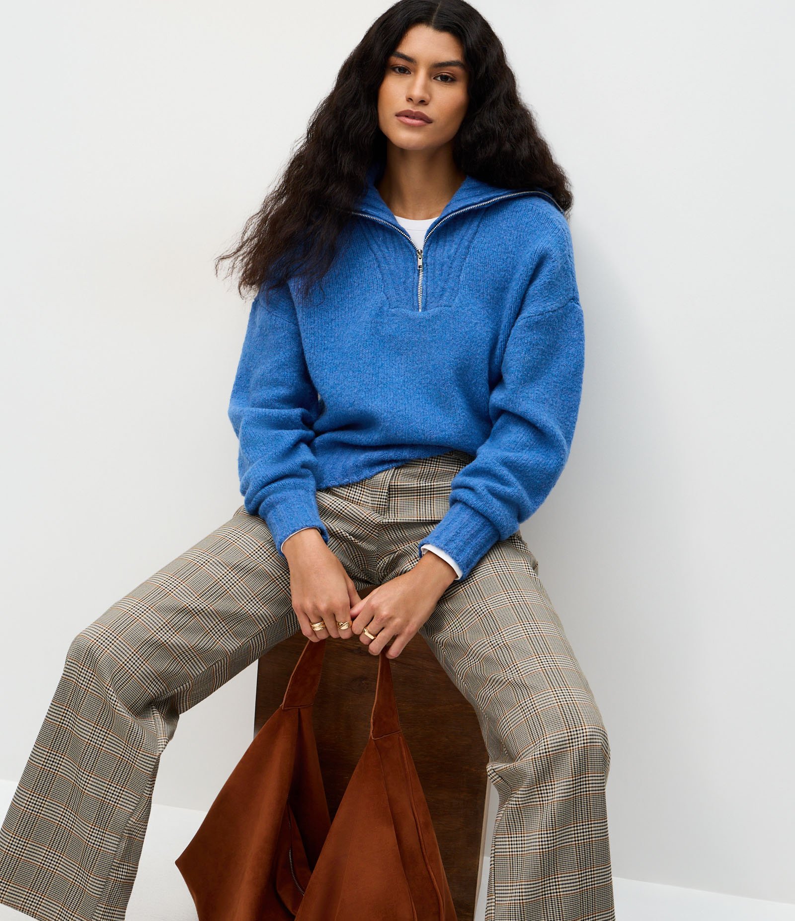 Suéter Regular em Tricô com Gola Alta Azul 5