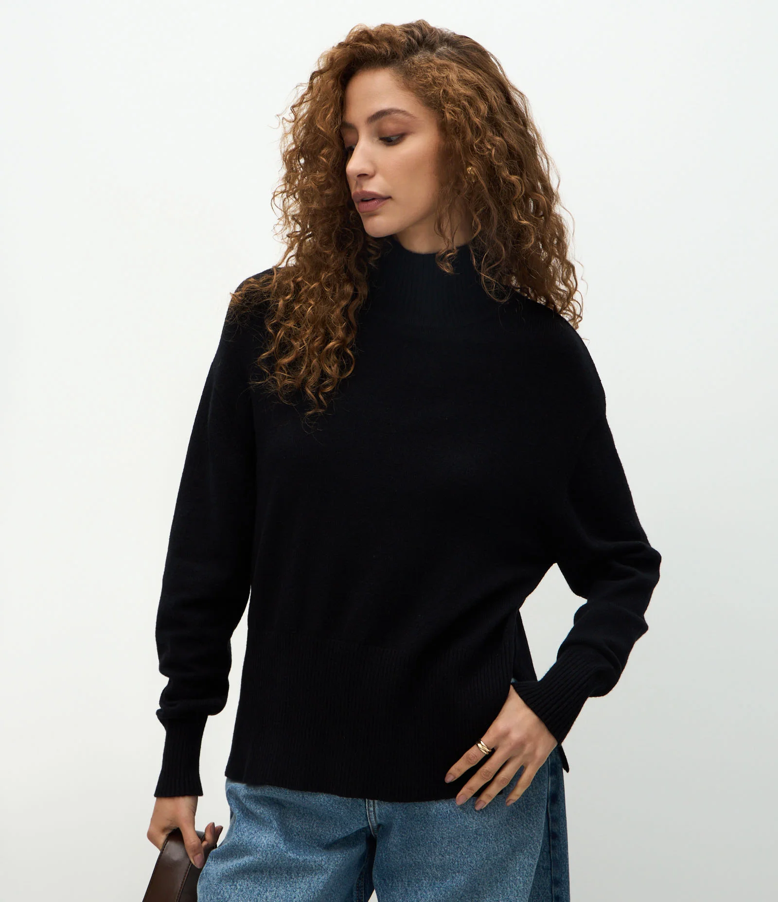Blusa Alongada em Tricô com Gola Alta Preto 1