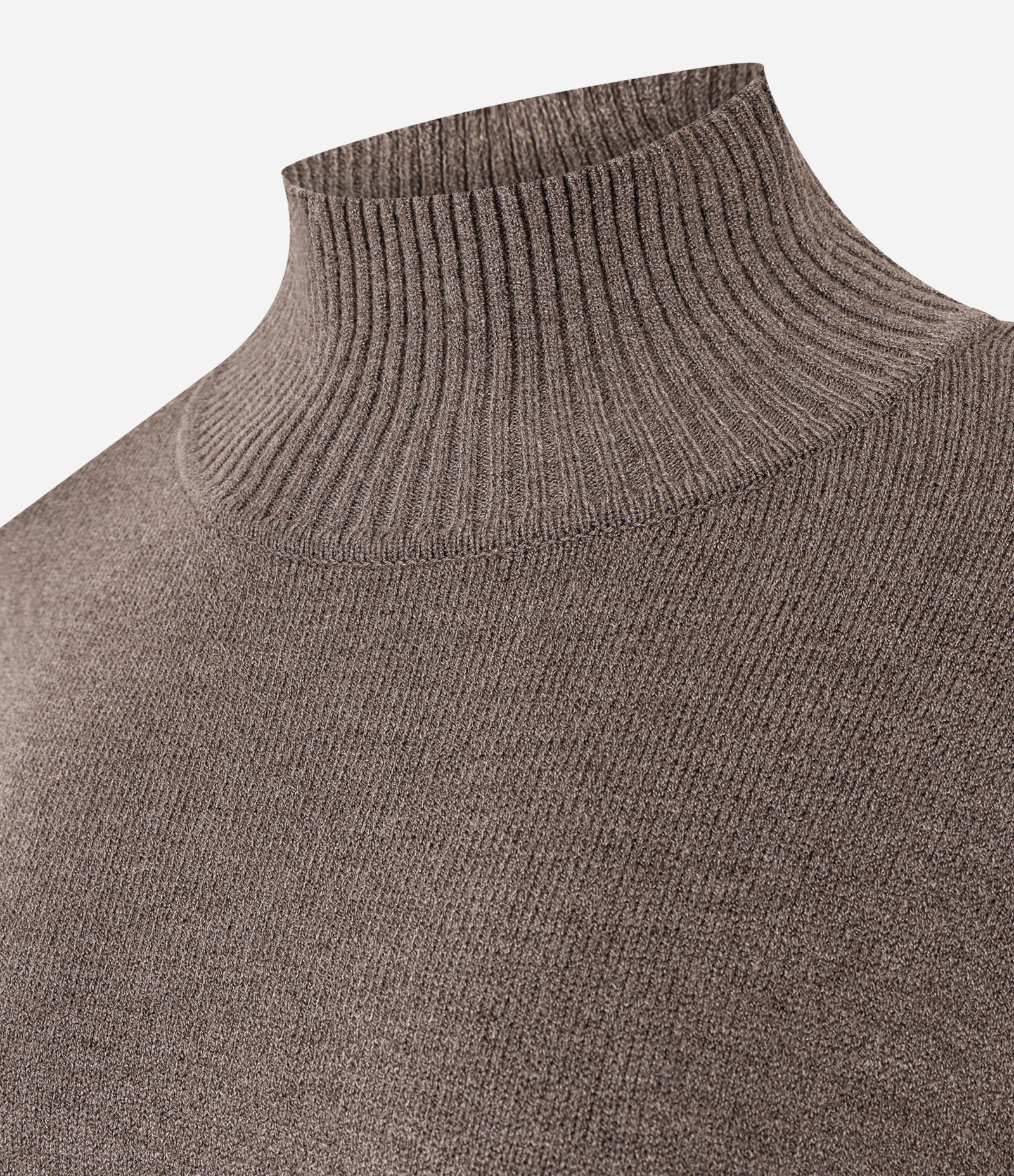 Blusa Alongada em Tricô com Gola Alta Marrom 2