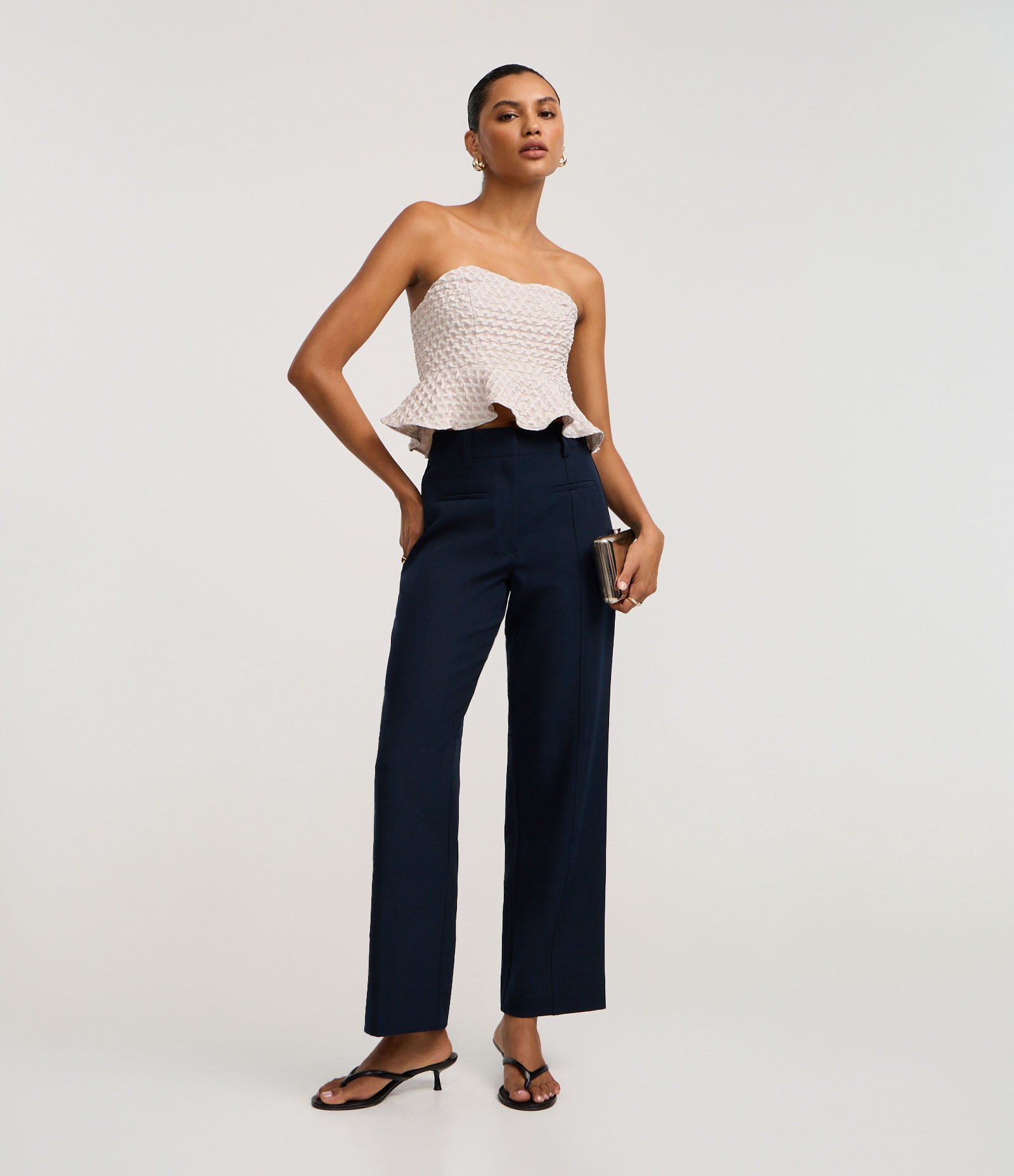 Blusa Peplum em Jacquard com Textura Matelassê Bege 2