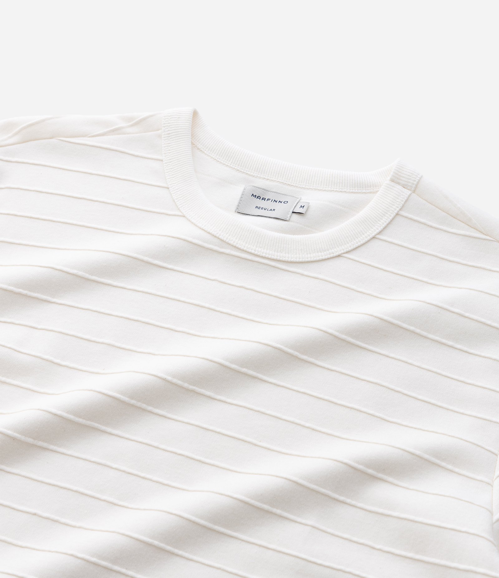 Camiseta Regular em Algodão Trabalhado em Relevo Branco 5