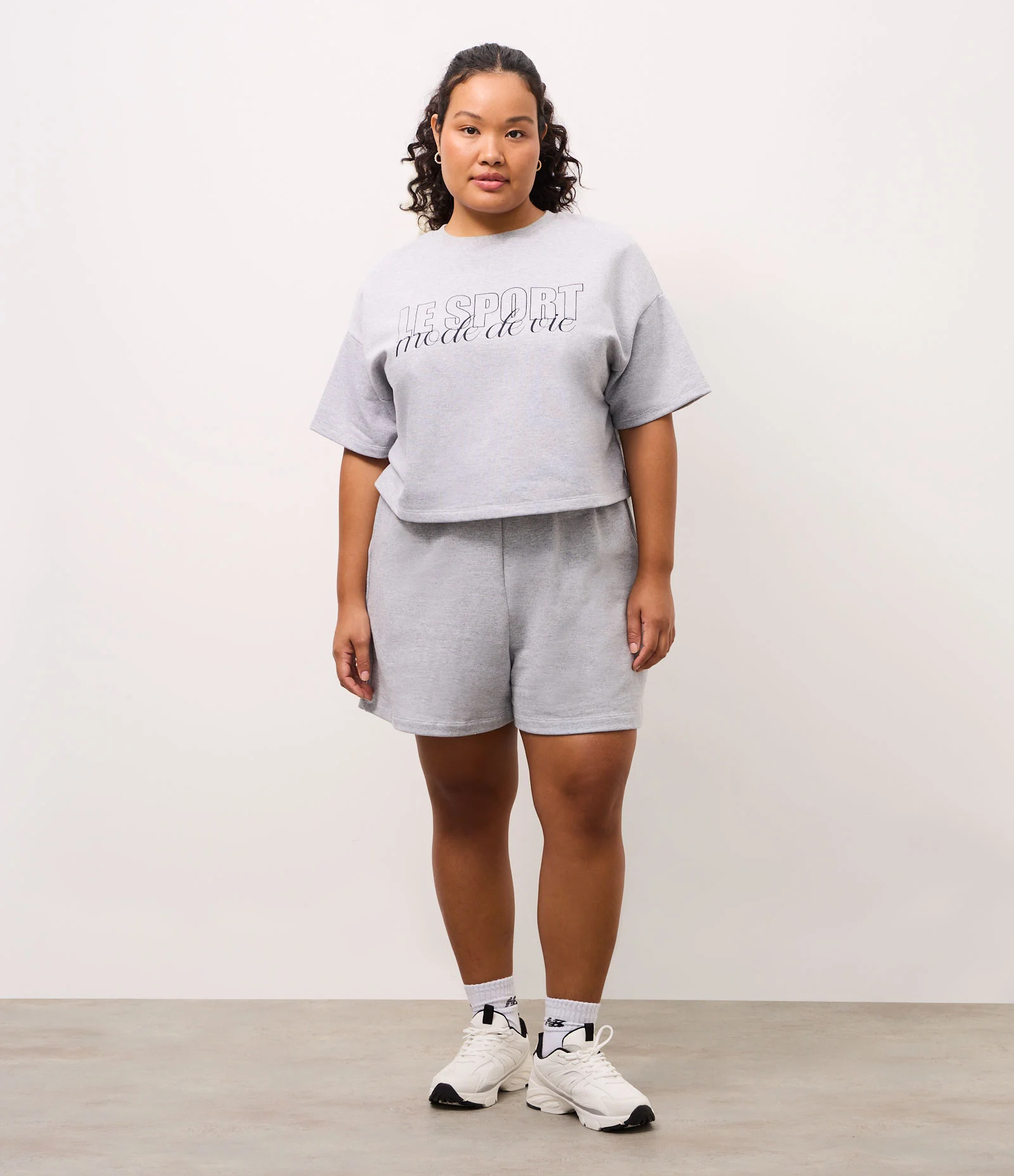 Camiseta Box em Moletom com Lettering Le Sport Curve & Plus Size Cinza 2