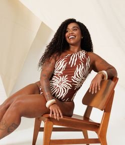 Maiô Ombro Único com Estampa Folhagem Curve & Plus Size