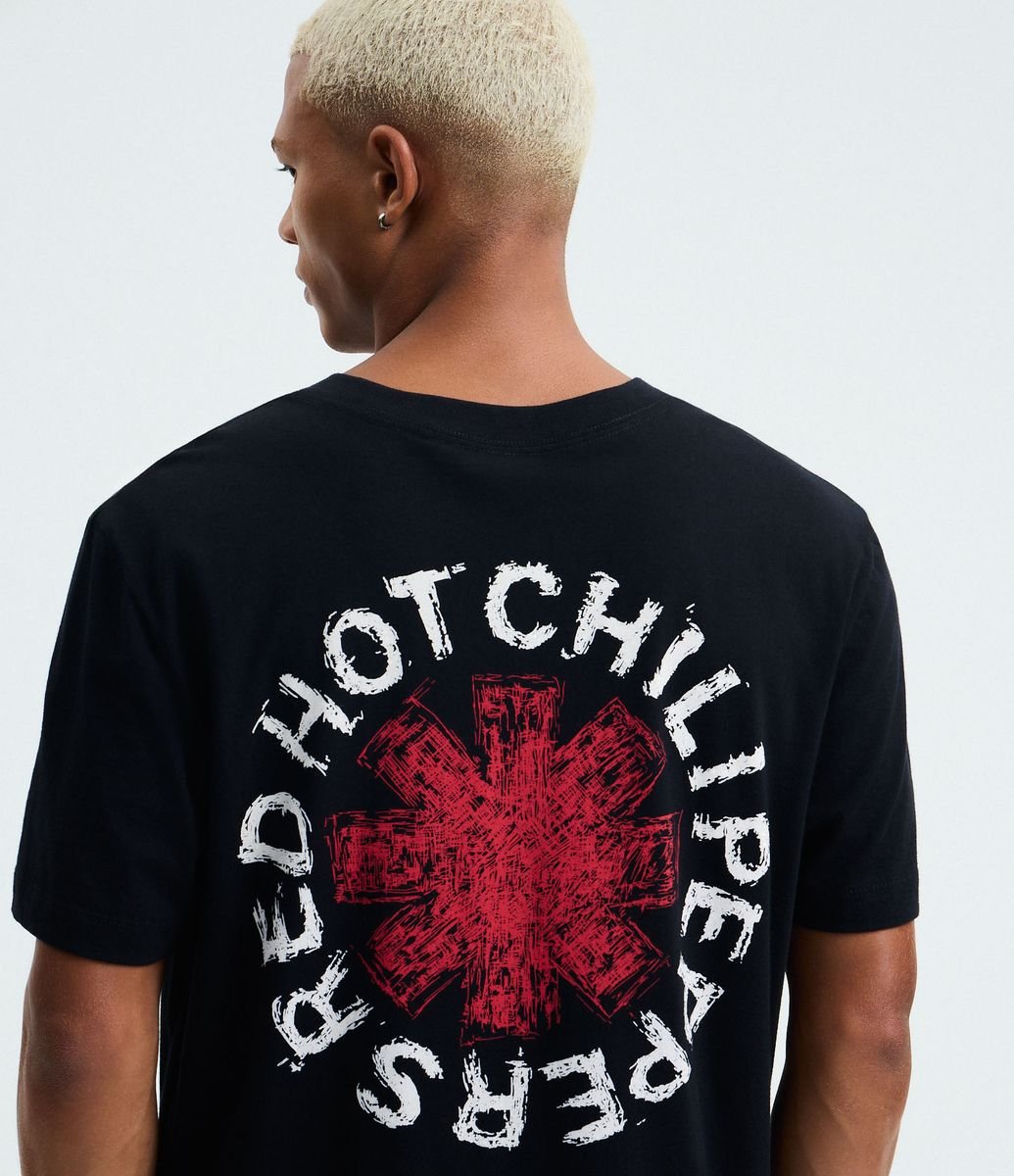 Camiseta Comfort em Algodão com Estampa Red Hot Chili Peppers Preto