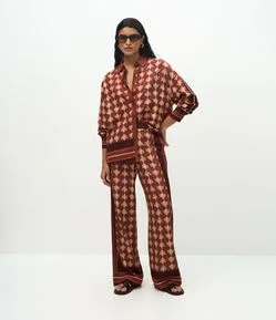 Calça Reta em Viscolinho com Estampa Abstrata