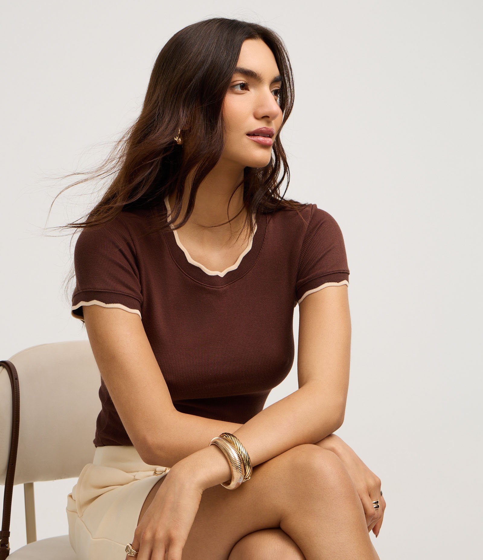 Blusa em Algodão com Gola e Manga Onduladas Marrom 5