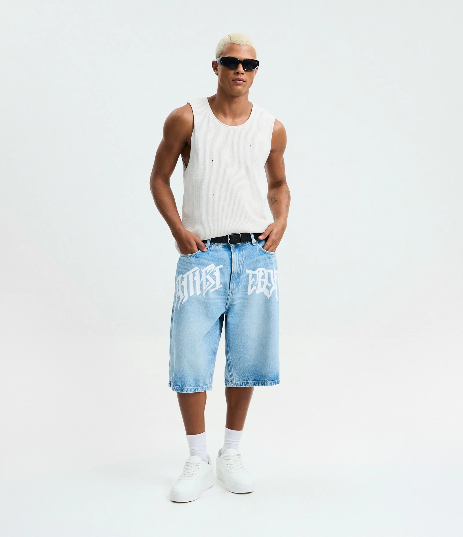 Bermuda Baggy Relaxed em Jeans com Estampa Lettering Azul 1