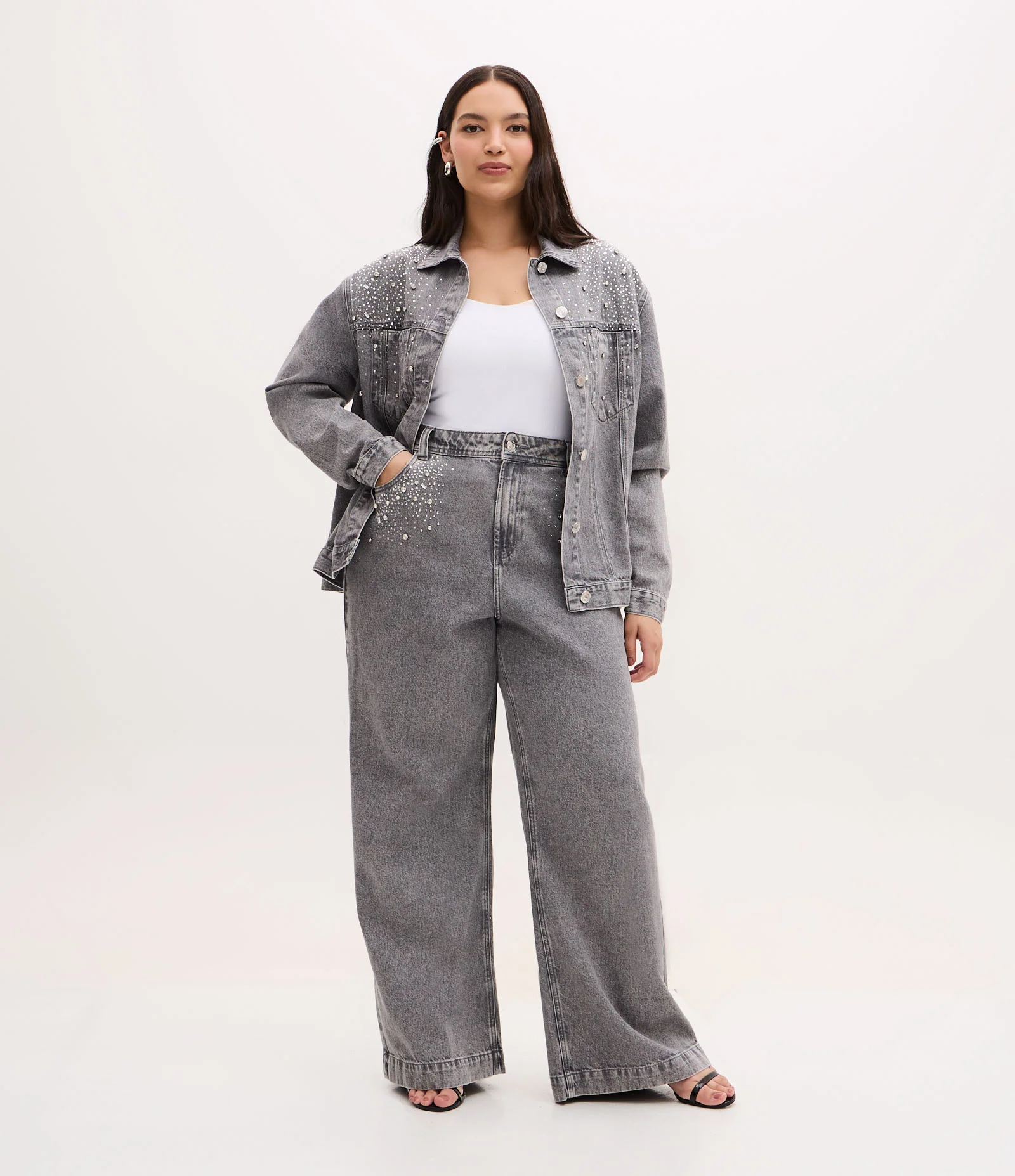 Calça Wide Leg Jeans com Brilhos Curve & Plus Size Cinza 1