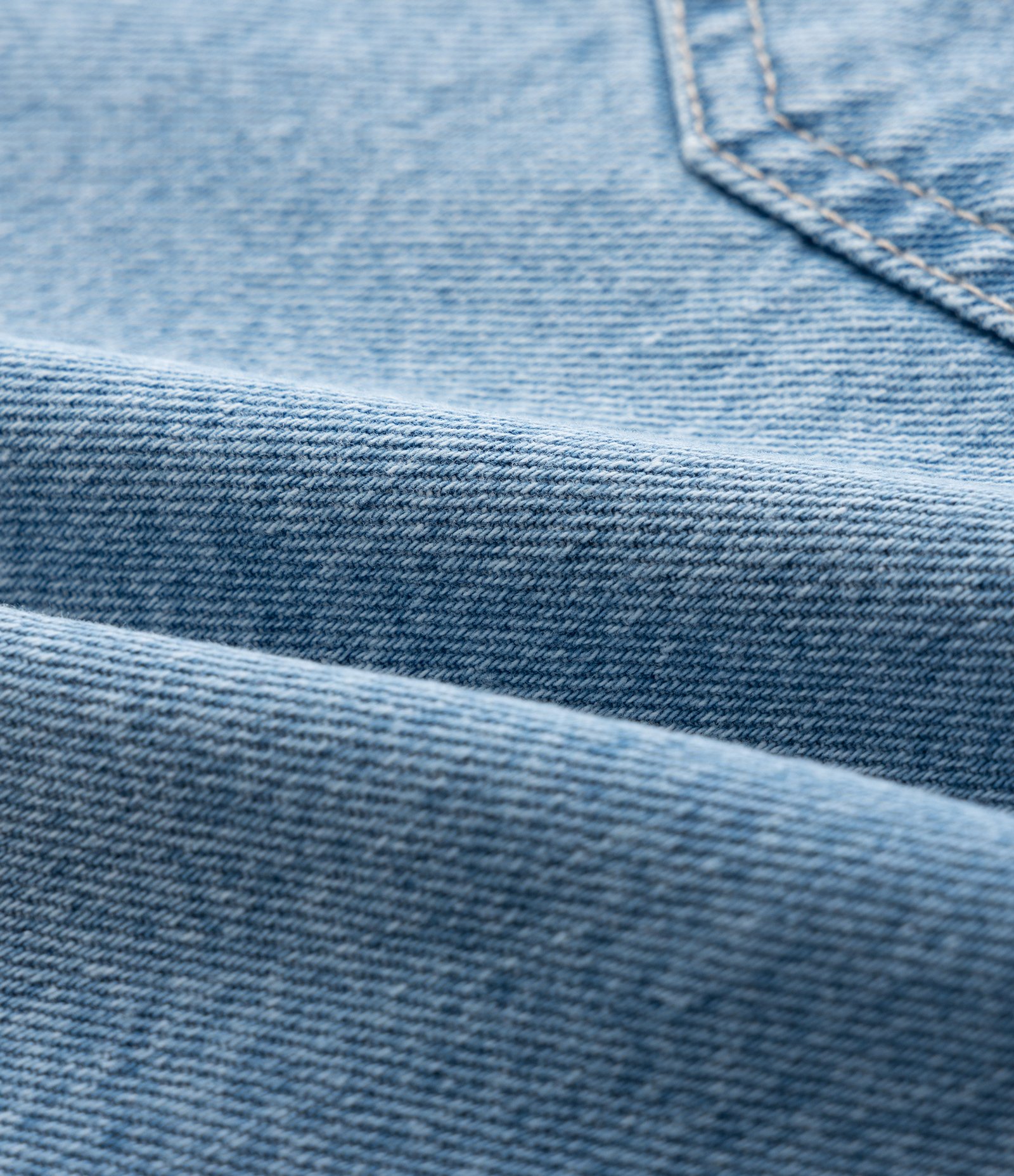 Short Evasê em Jeans com Barra a Fio Curve & Plus Size Azul 3