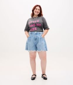 Short Evasê em Jeans com Barra a Fio Curve & Plus Size