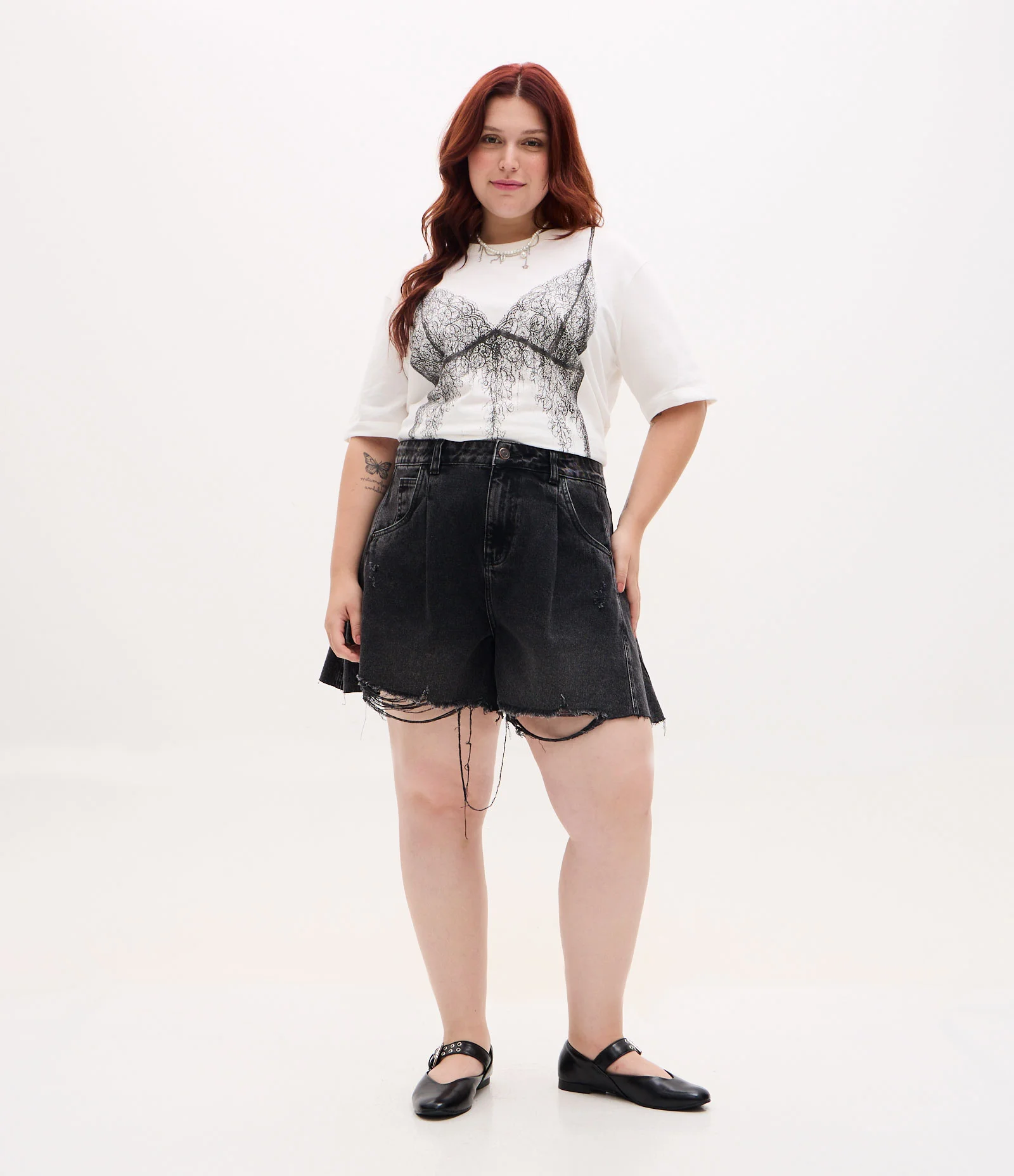 Short Evasê em Jeans com Recorte Curve & Plus Size Preto 1