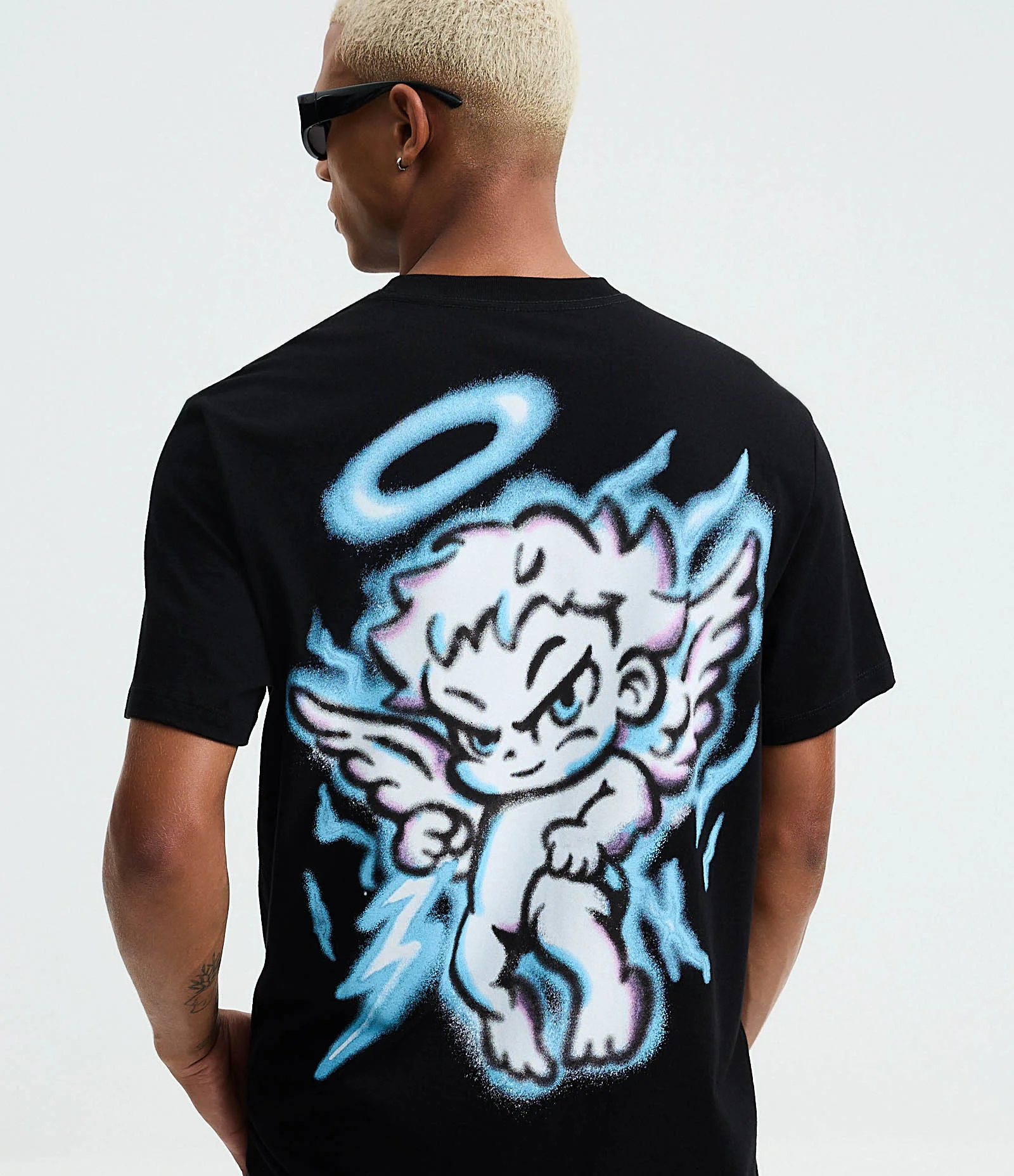 Camiseta Comfort em Algodão com Estampa Anjo Divine Spark Preto 1