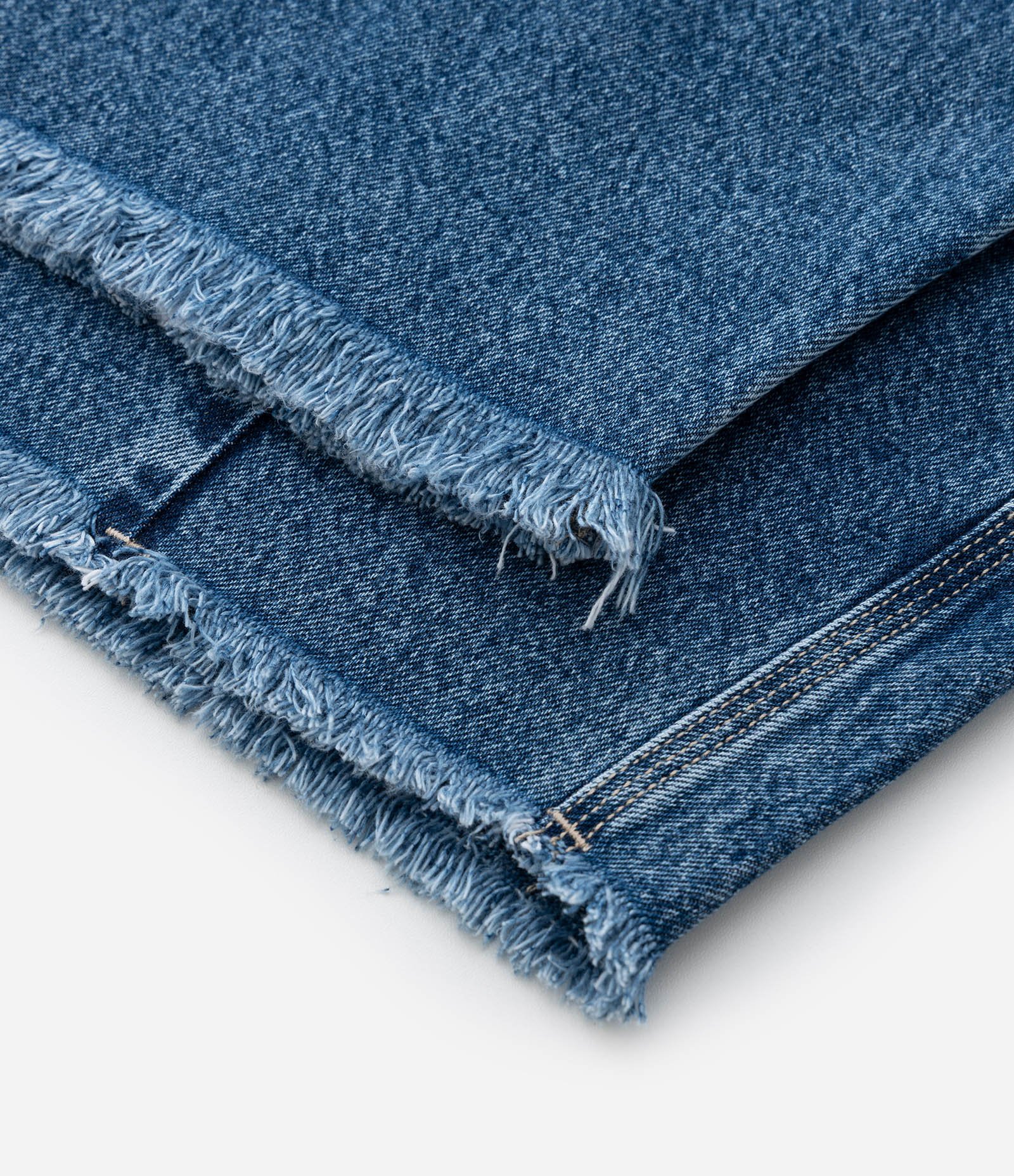 Calça Jeans Barrel com Barra Desfiada Curve & Plus Size Azul 8