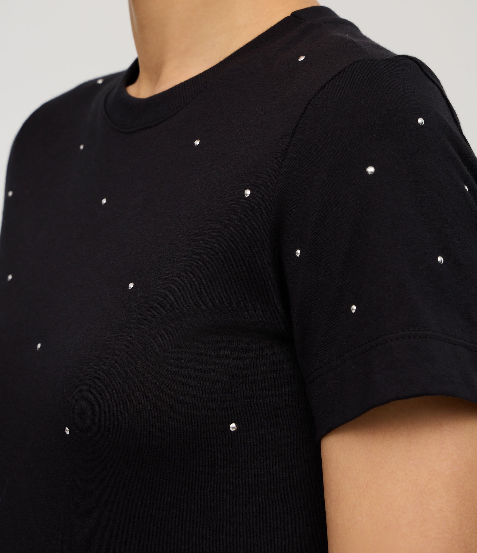 Blusa em Algodão com Gola Redonda e Brilho Preto 4