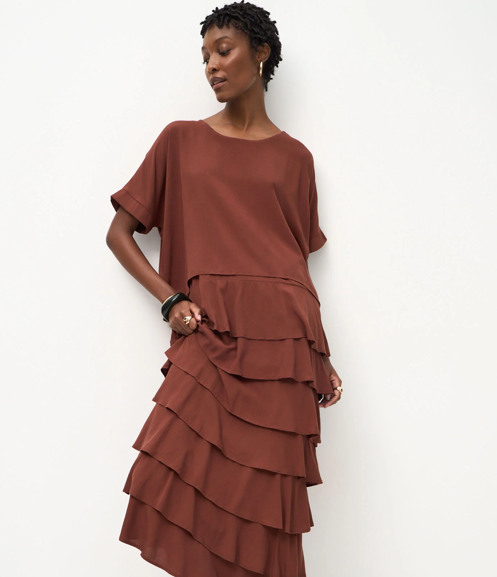 Vestido em Viscose com Saia em Camadas Marrom 1