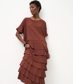 Vestido em Viscose com Saia em Camadas