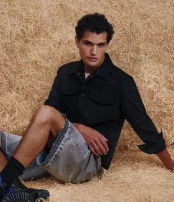Bermuda Baggy em Jeans com Detalhes de Costura