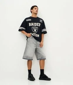 Bermuda Baggy em Jeans com Detalhes de Costura