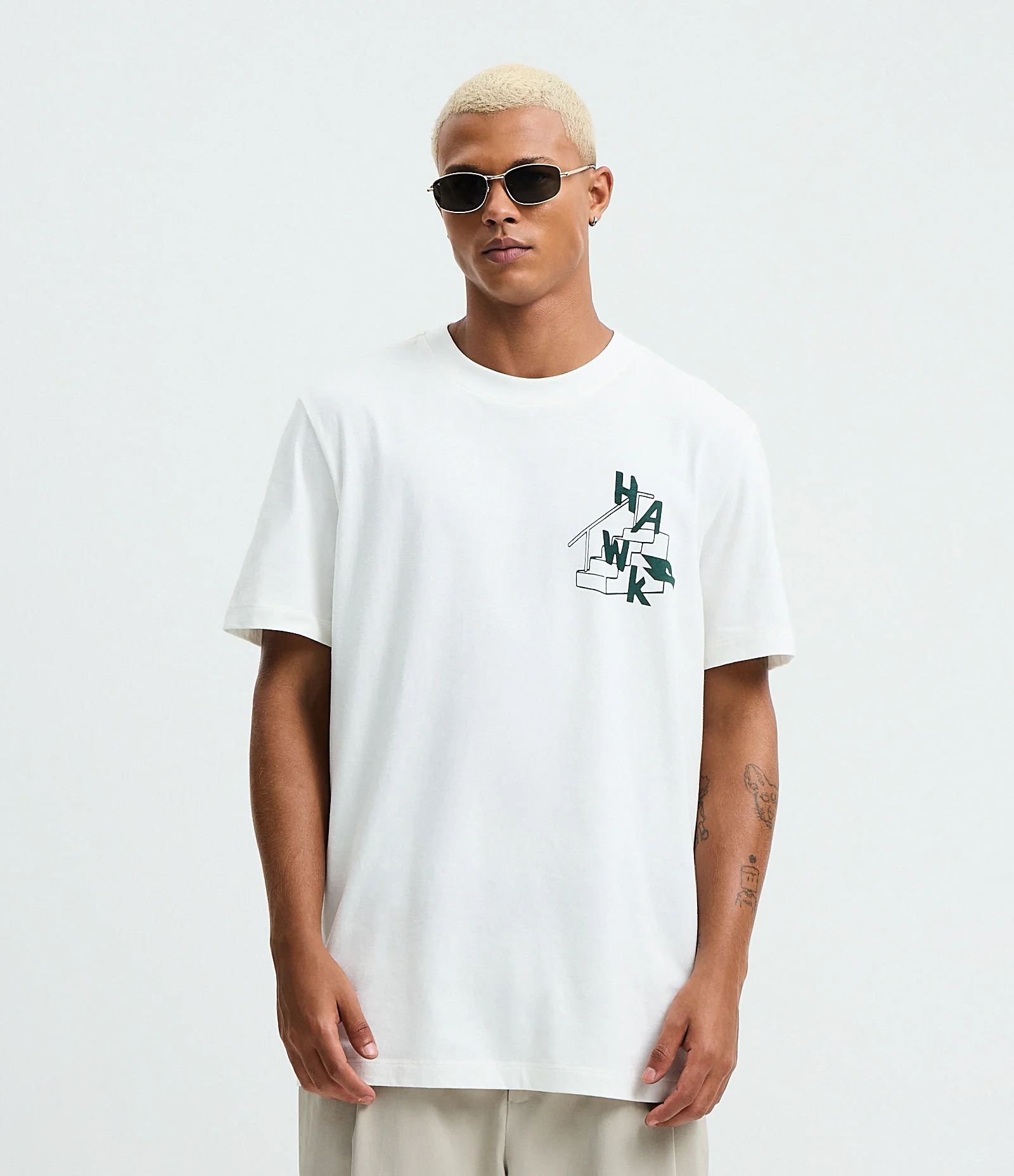 Camiseta Comfort em Algodão com Estampa Tony Hawk Branco 2