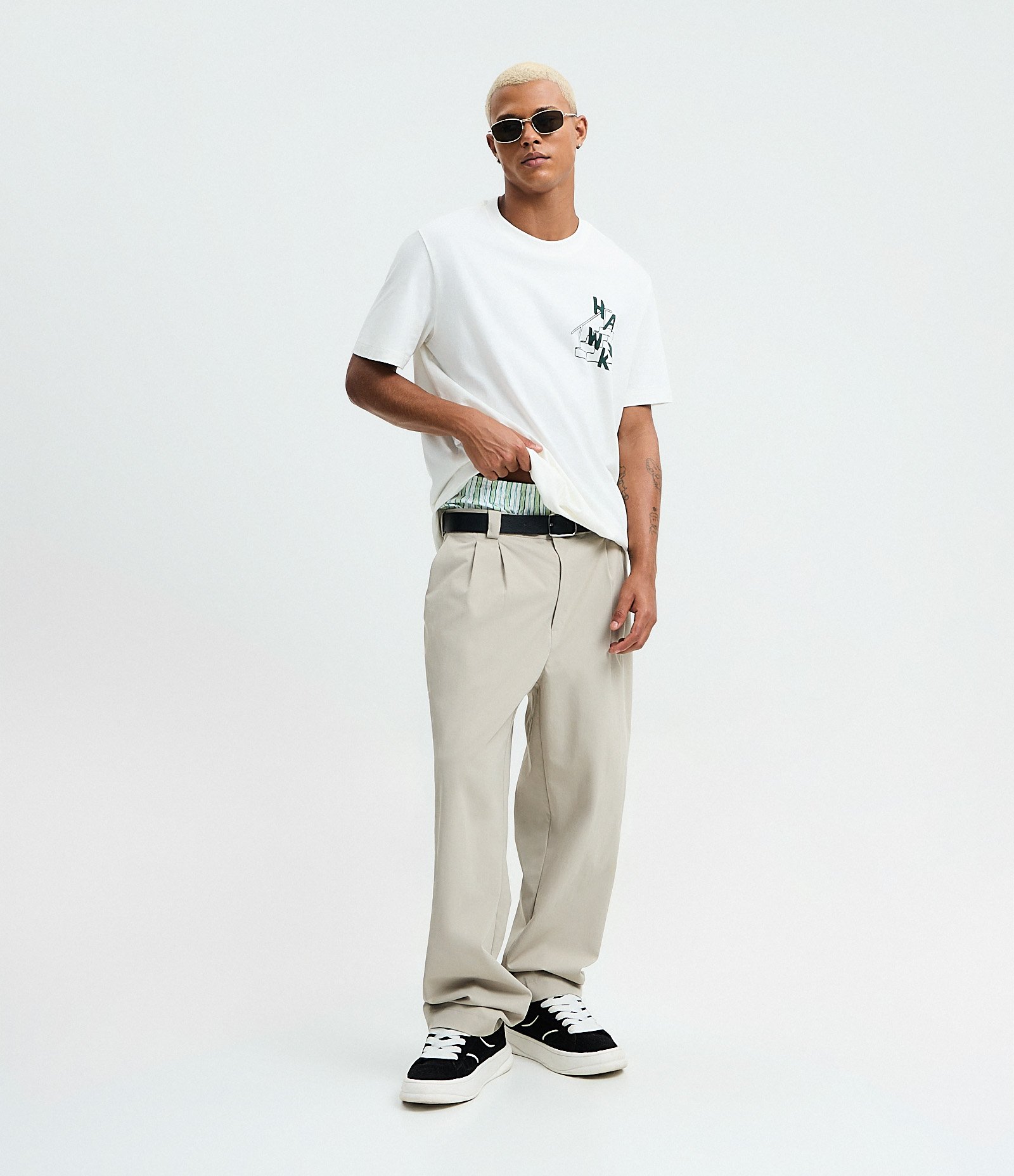 Camiseta Comfort em Algodão com Estampa Tony Hawk Branco 3