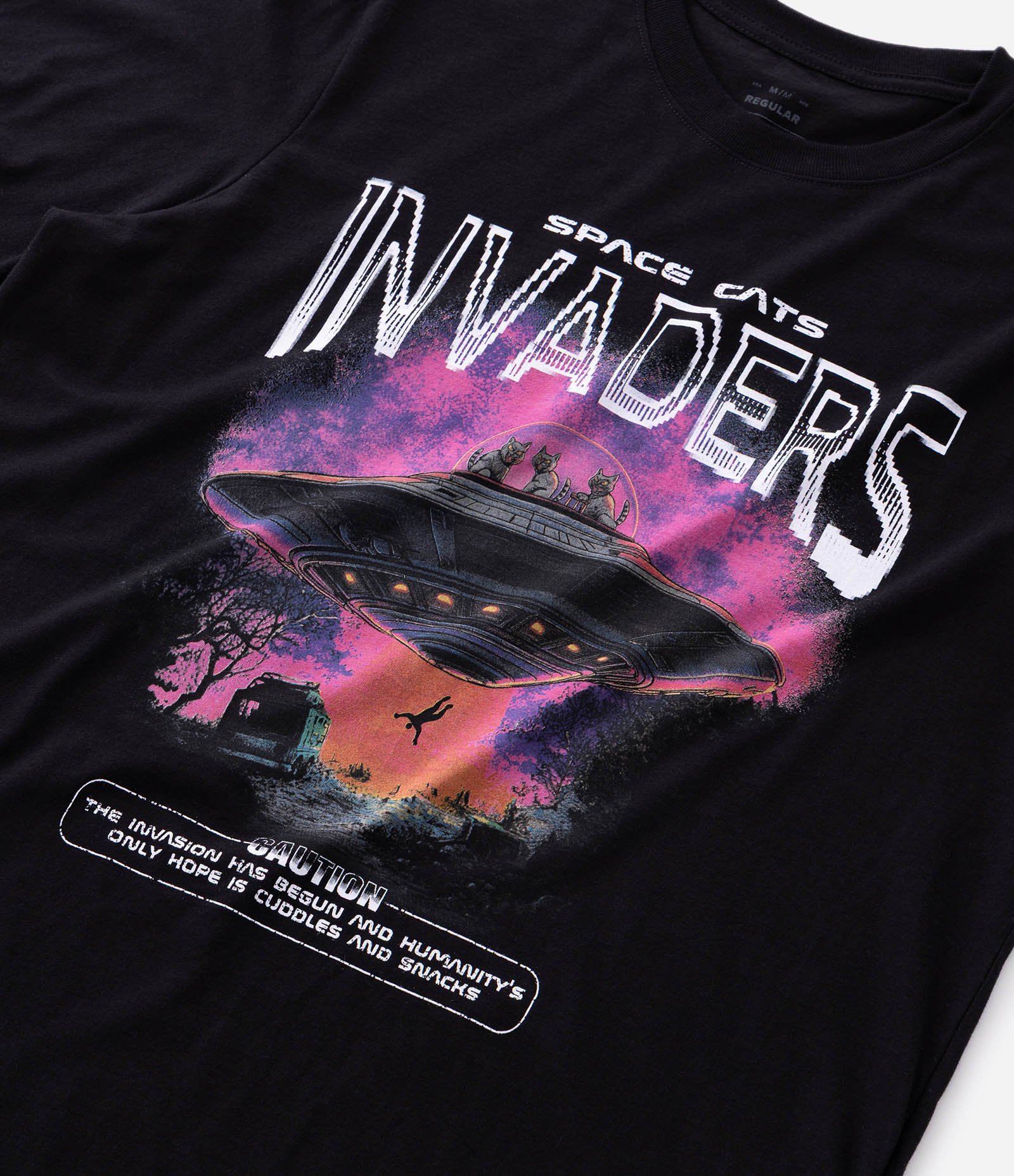 Camiseta Regular em Algodão com Estampa Space Cats Invaders Preto 7