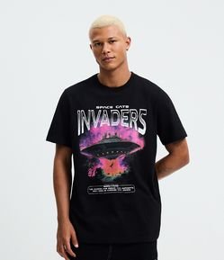 Camiseta Regular em Algodão com Estampa Space Cats Invaders