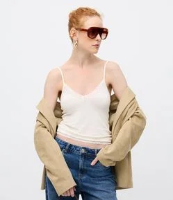 Blusa em Ribana com Alças Finas e Renda no Decote