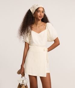 Macaquinho Short Saia em Viscolinho Transpassado e com Amarração