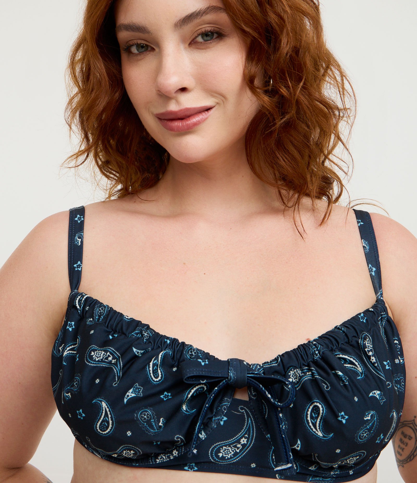 Biquini Top Meia Taça em Microfibra com Estampa Paisley Curve & Plus Size Azul 3