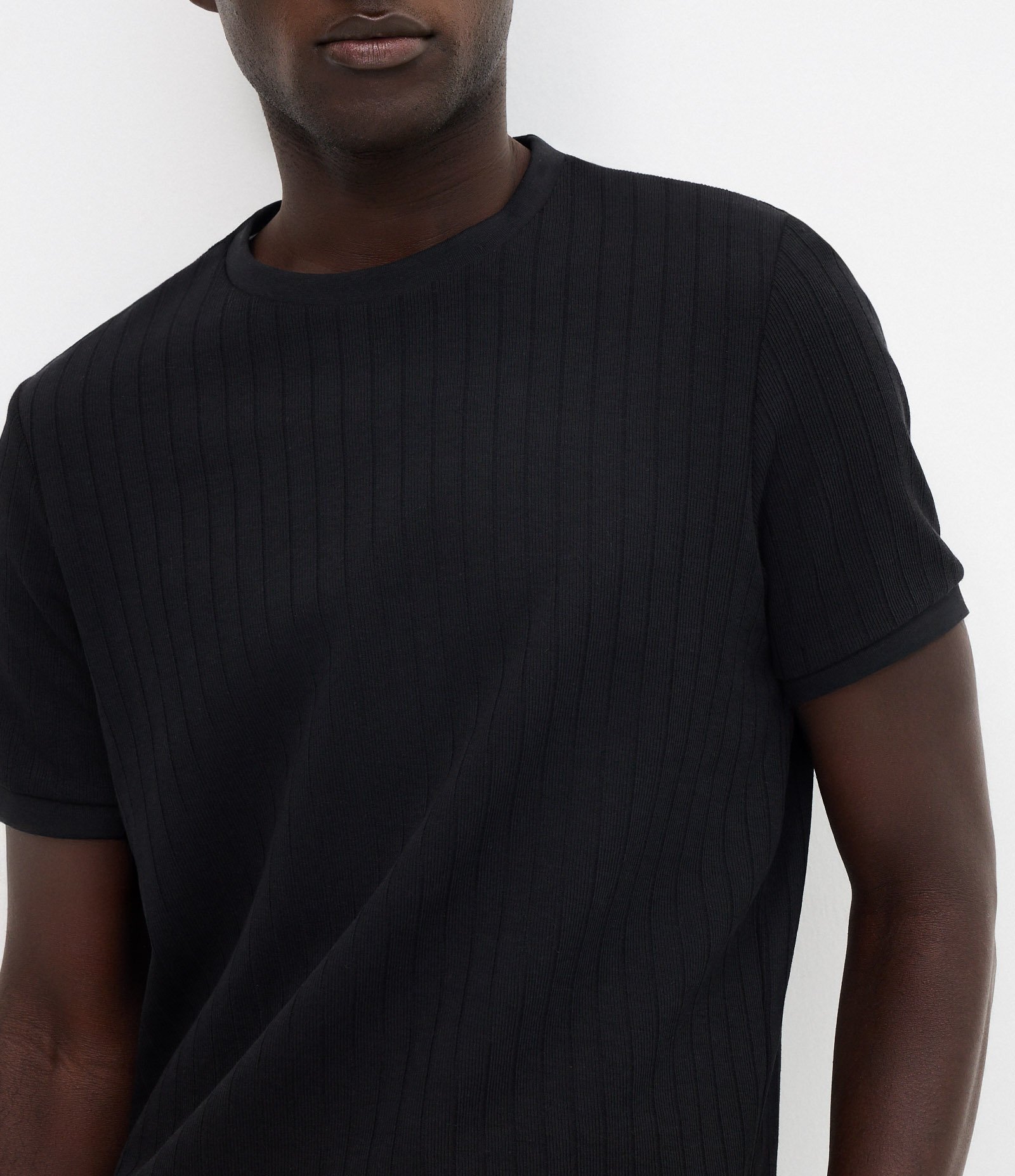 Camiseta Slim em Algodão com Textura Canelada Preto 3