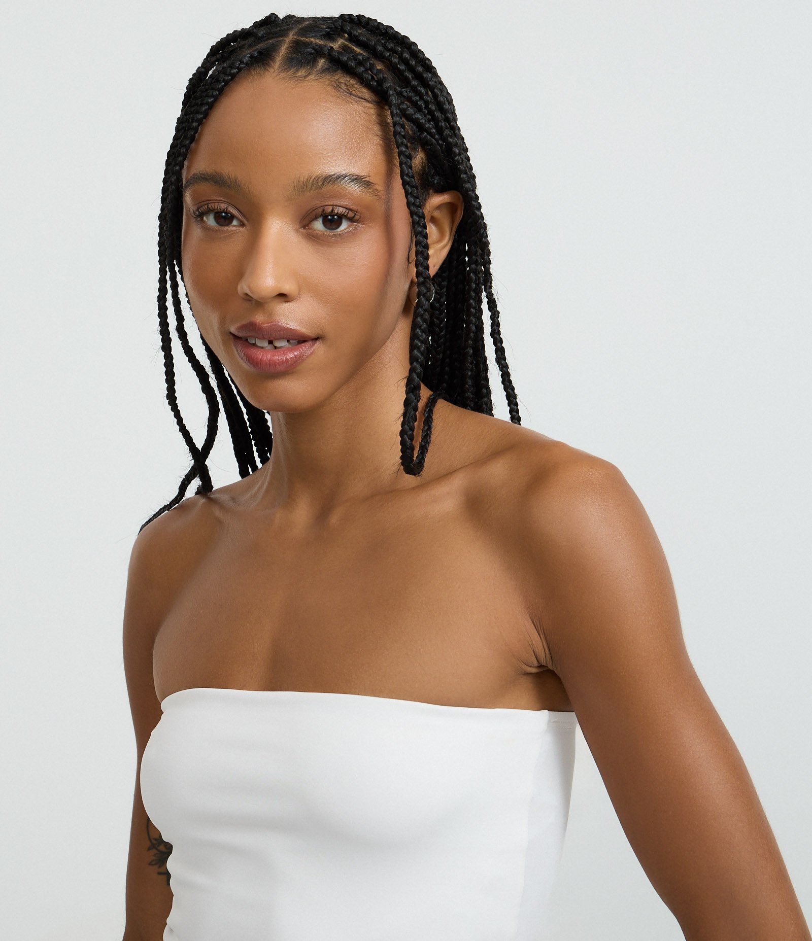 Blusa em Microfibra Tomara que Caia com Fenda Lateral Branco 4