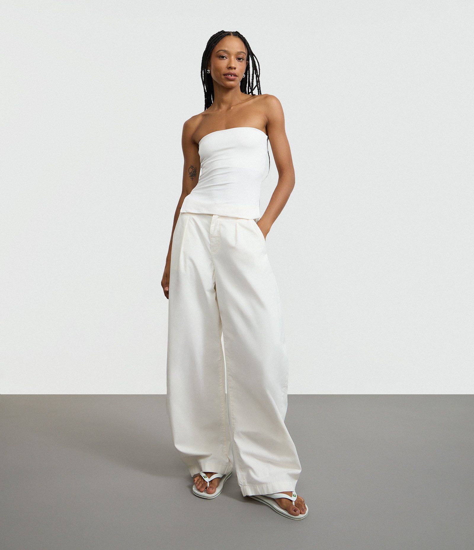 Blusa em Microfibra Tomara que Caia com Fenda Lateral Branco 5