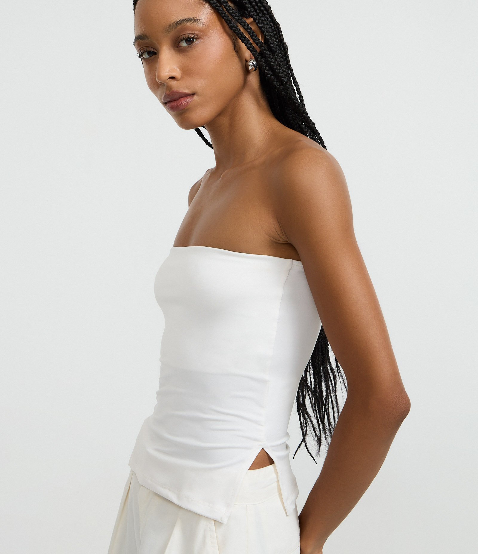 Blusa em Microfibra Tomara que Caia com Fenda Lateral Branco 6