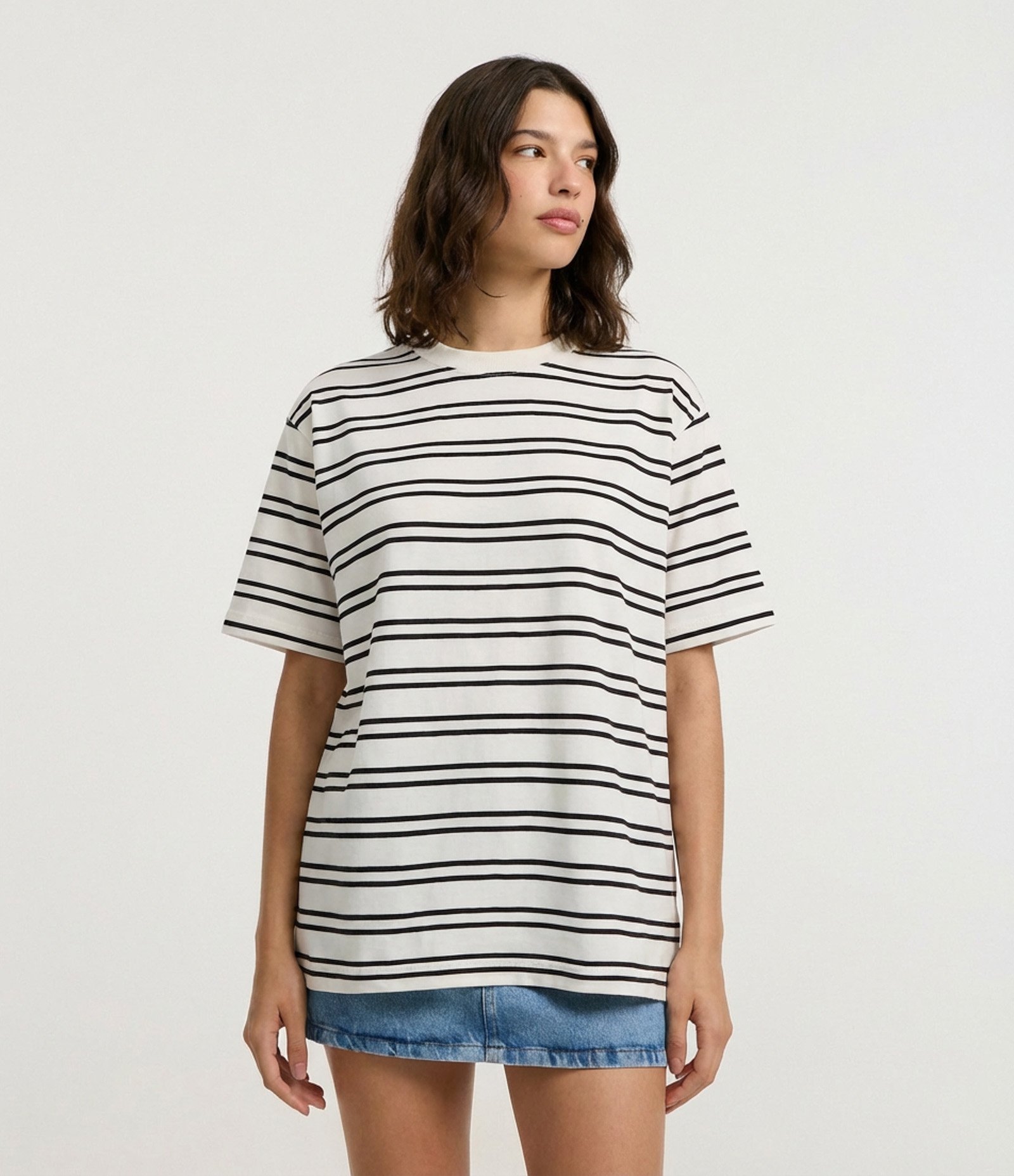Camiseta Oversized em Algodão com Estampa Listrada Preto/Branco 1