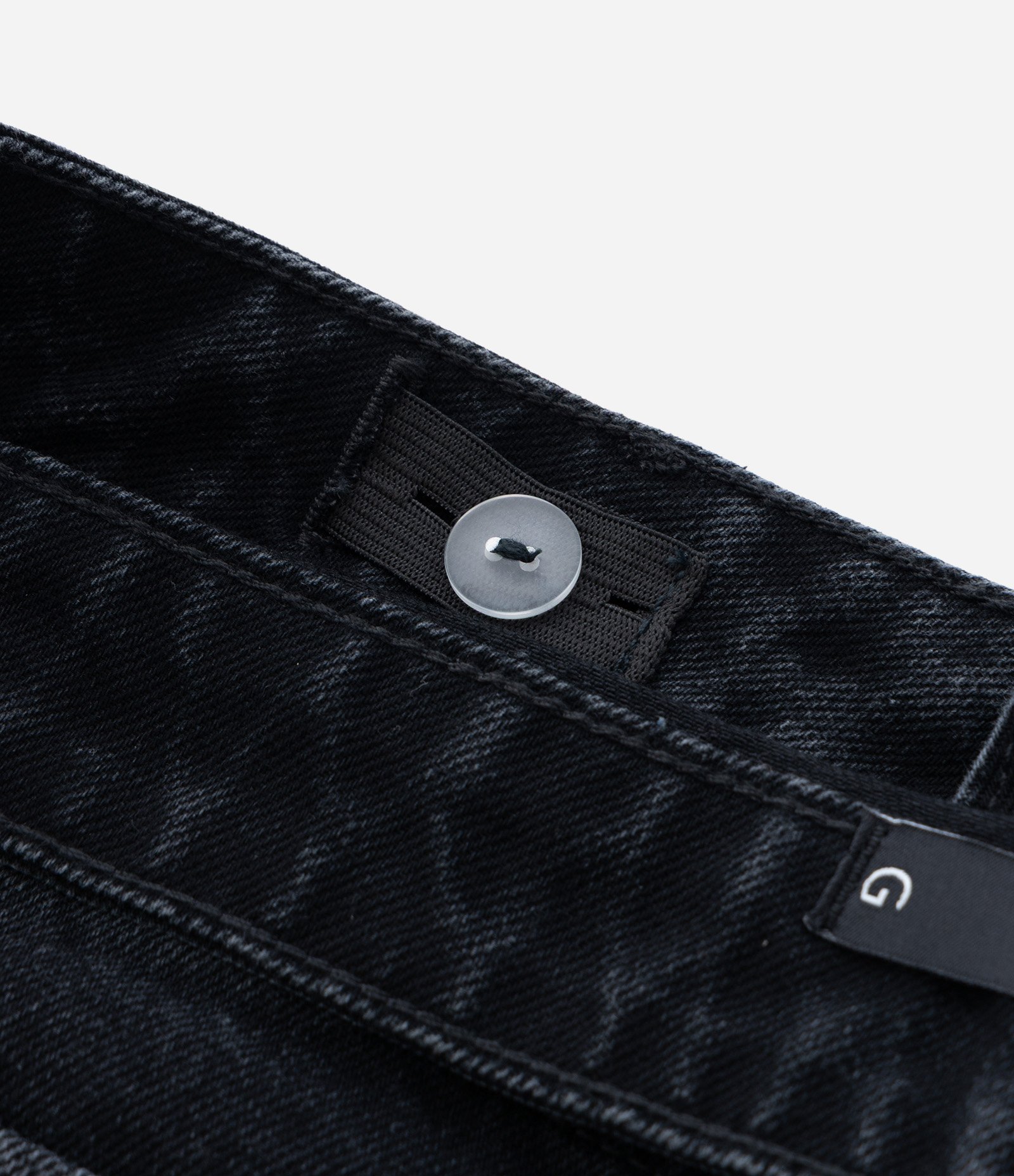 Saia Curta em Jeans com Bolsos Cargo Frontais Curve & Plus Size Preto 4