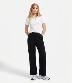 Blusa Polo em Piquet com Bordado de Laço