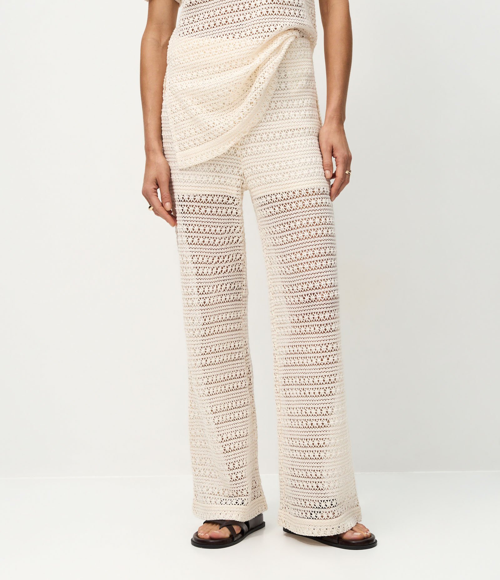 Calça Reta em Tela Crochetada com Cós Estruturado Off White 4