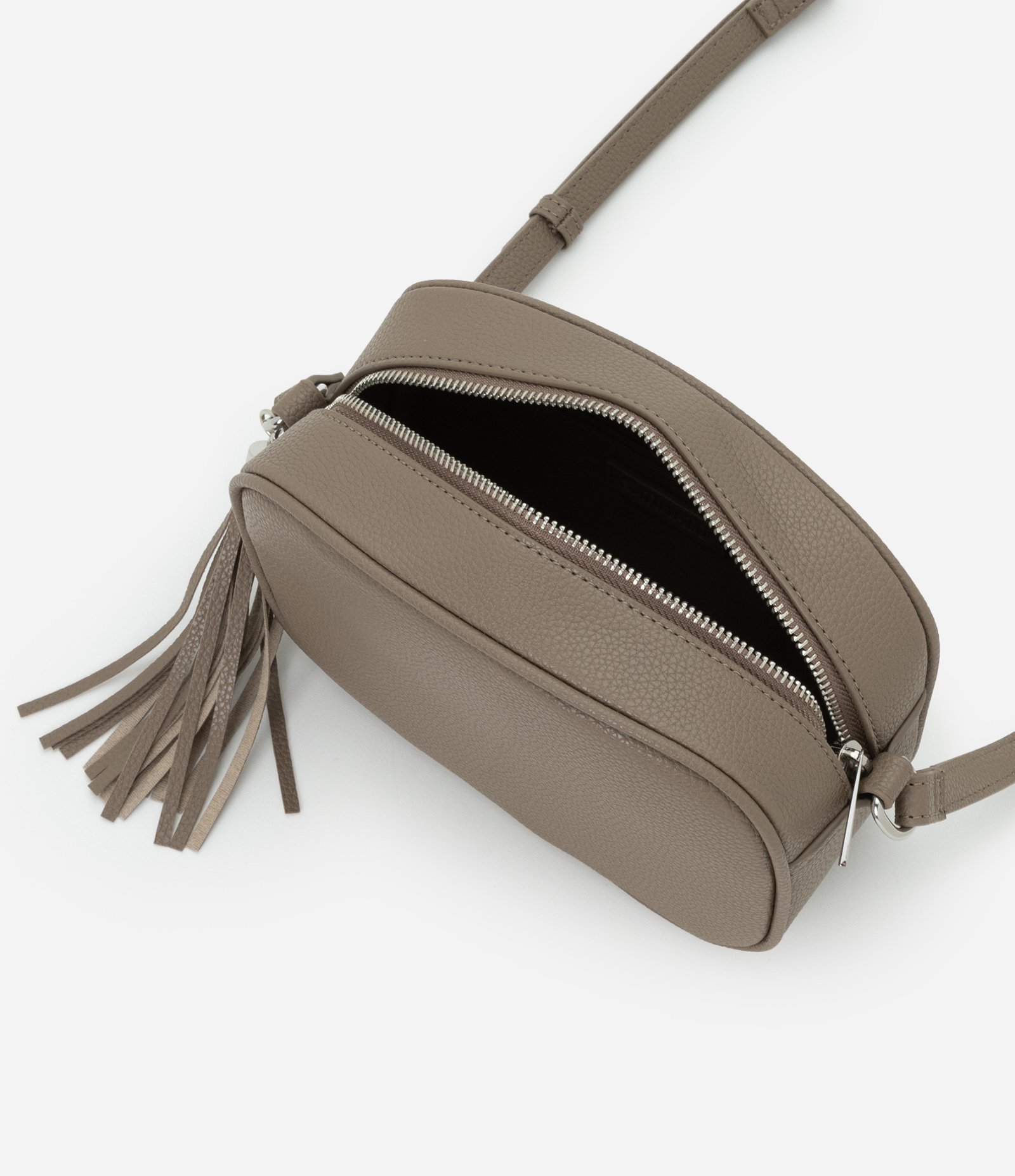 Bolsa Pequena Transversal com Detalhe de Tassel Cinza Escuro 4
