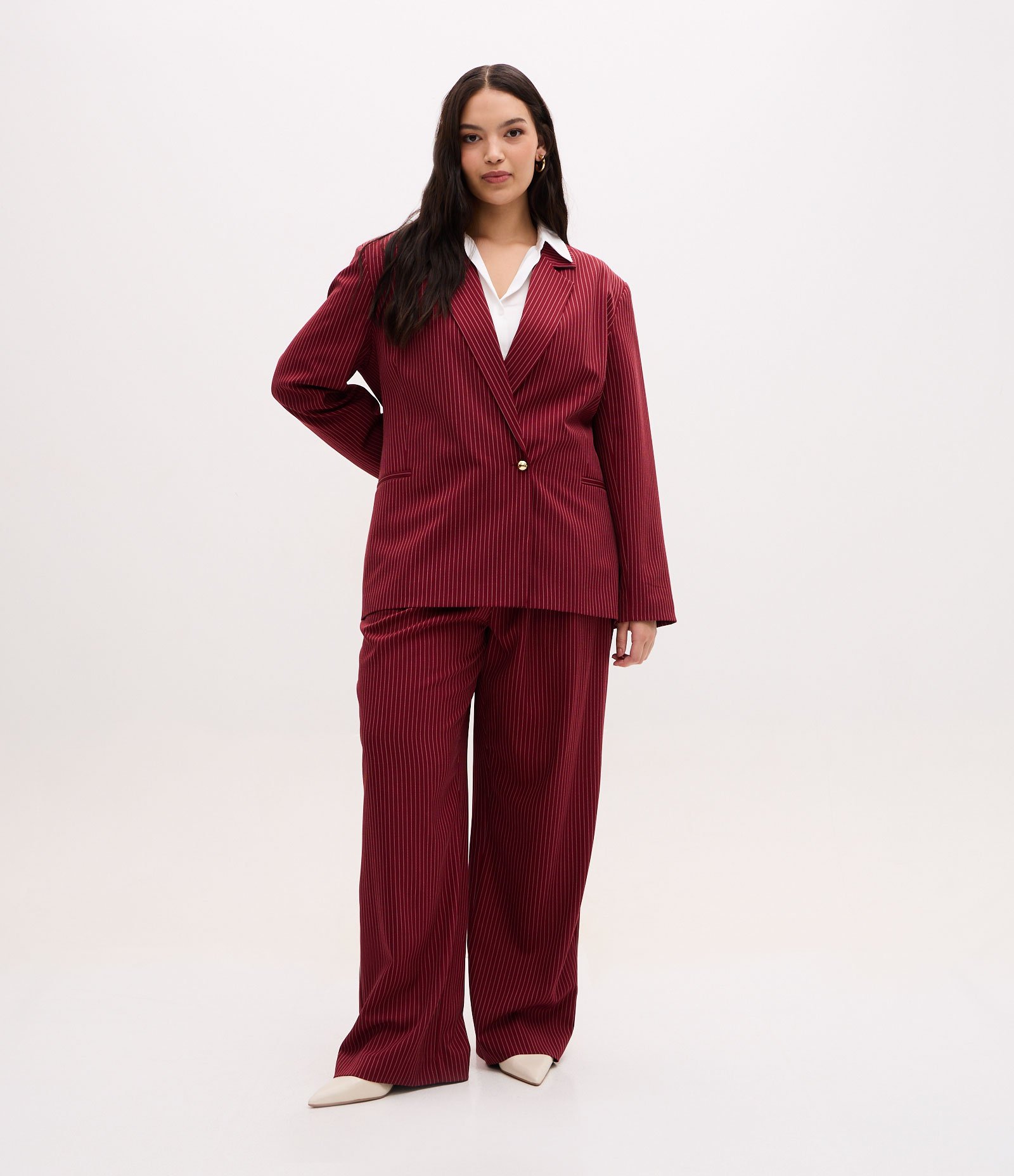 Calça Reta Alfaiatada com Risca de Giz e Cinto Curve & Plus Size Bordô 1